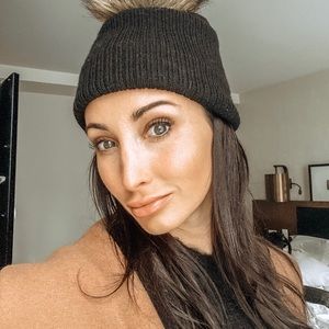 Meet your Posher, Chloe